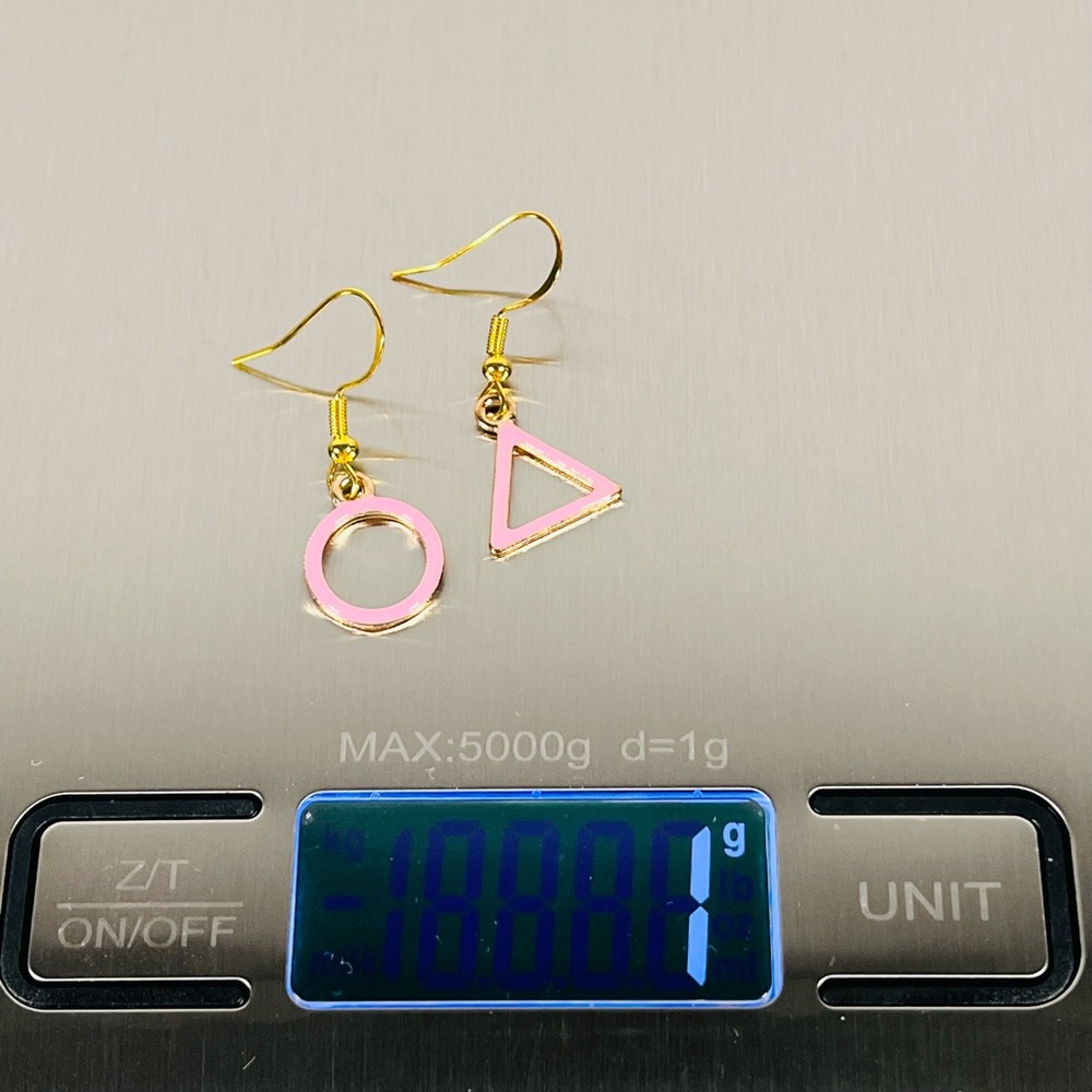 4/$20 Pink Geometric Earrings - Picture 6 of 8